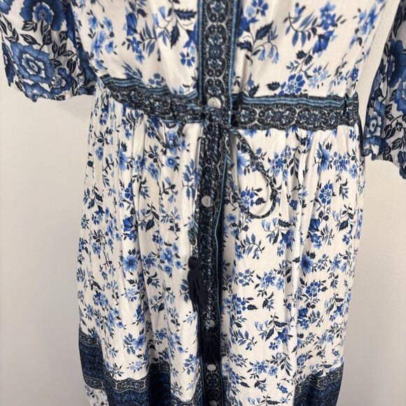 R. Vivimos Maxi Dress M Short Sleeve Blue White Floral Cottage Prairie Button - Picture 7 of 10